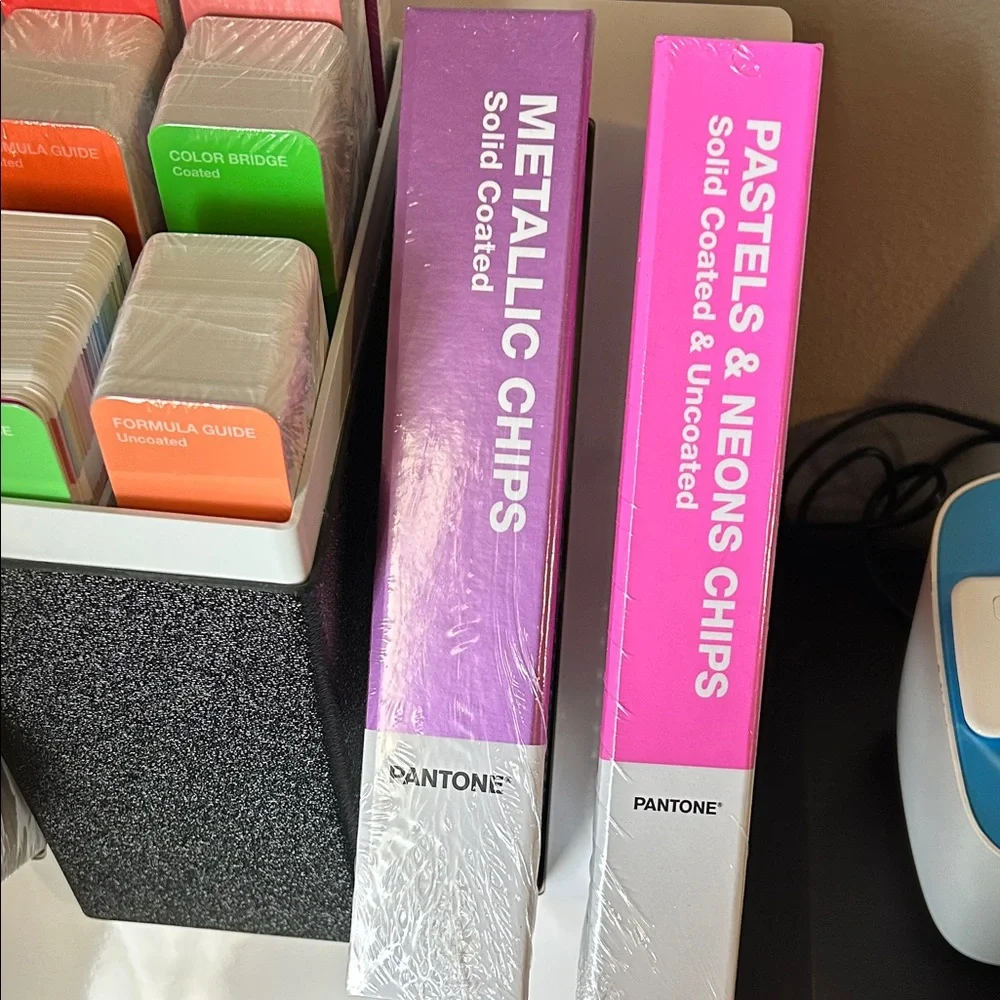 PANTONE Reference Librar;The Comprehensive Color Library for Graphics and Print